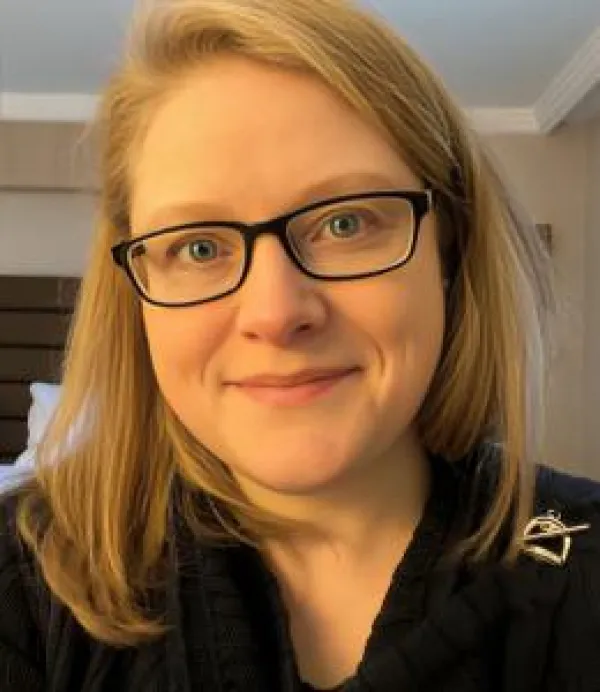 Dr Kate Ash-Irisarri