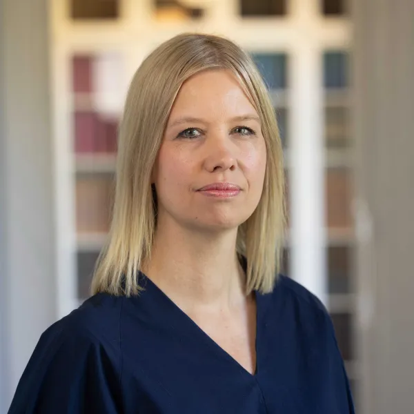 Dr Linda Andersson Burnett