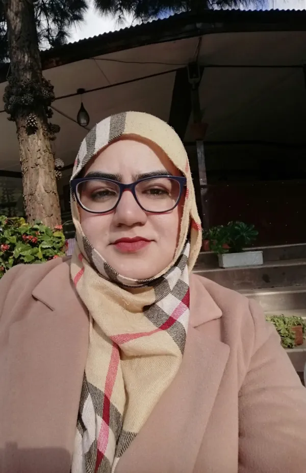 Portrait picture of Ayesha Qurrat ul Ain