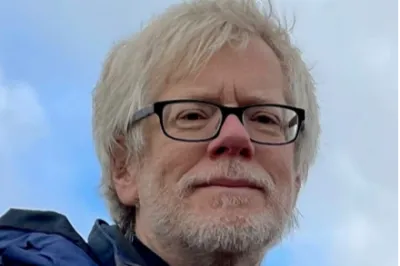 Dr John Harries