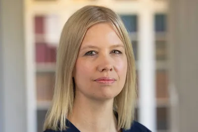 Dr Linda Andersson Burnett