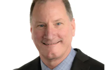 Portrait picture of Gregg Suaning